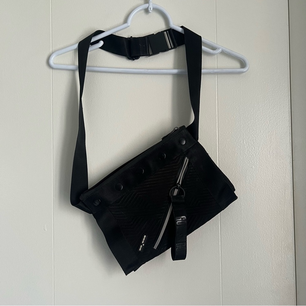 Go Dash Dot convertible bag - crossbody, yoga sling or belt bag